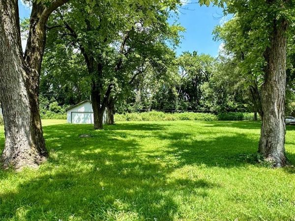 73 Jarvis Place, East St Louis, IL 62207