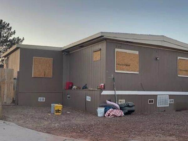 737 97th Street SW, Albuquerque, NM 87121