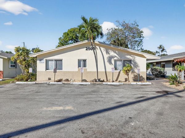 2500 SW 18th Terrace, Unit 3, Fort Lauderdale, FL 33315