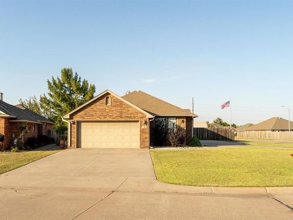 1 Windsor Circle, Stillwater, OK 00000