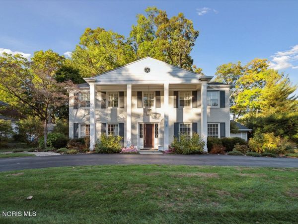 3544 Edgevale Road, Ottawa Hills, OH 43606