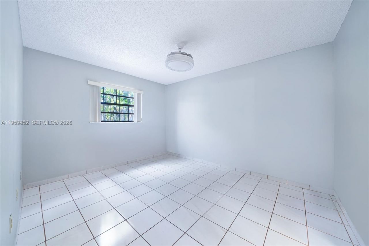 2755 W 74th St, Hialeah, FL 33016 Photo