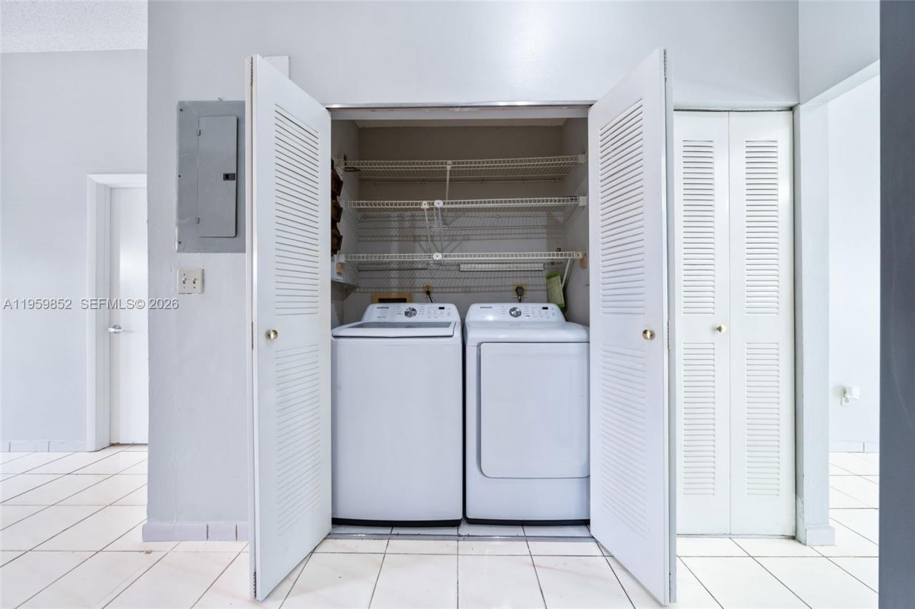 2755 W 74th St, Hialeah, FL 33016 Photo