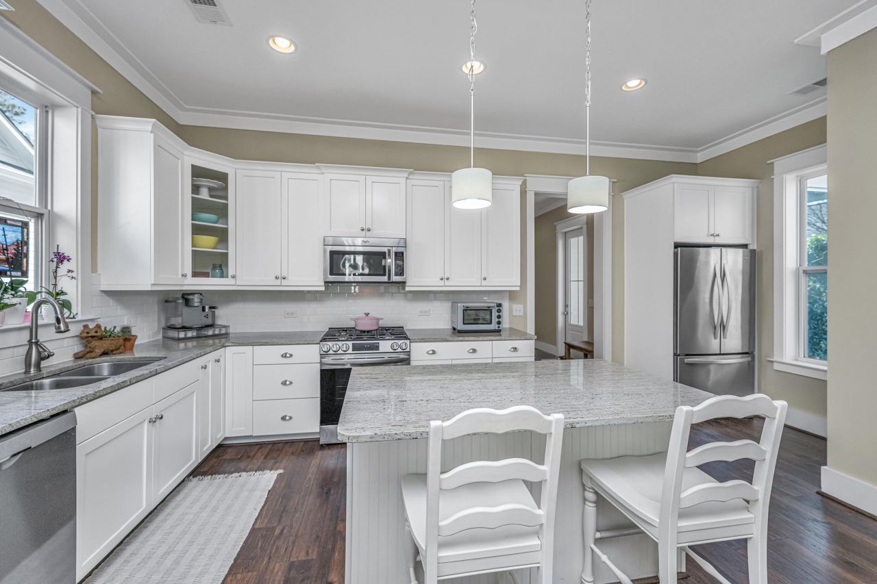 2810 Rivertowne Parkway Photo 10