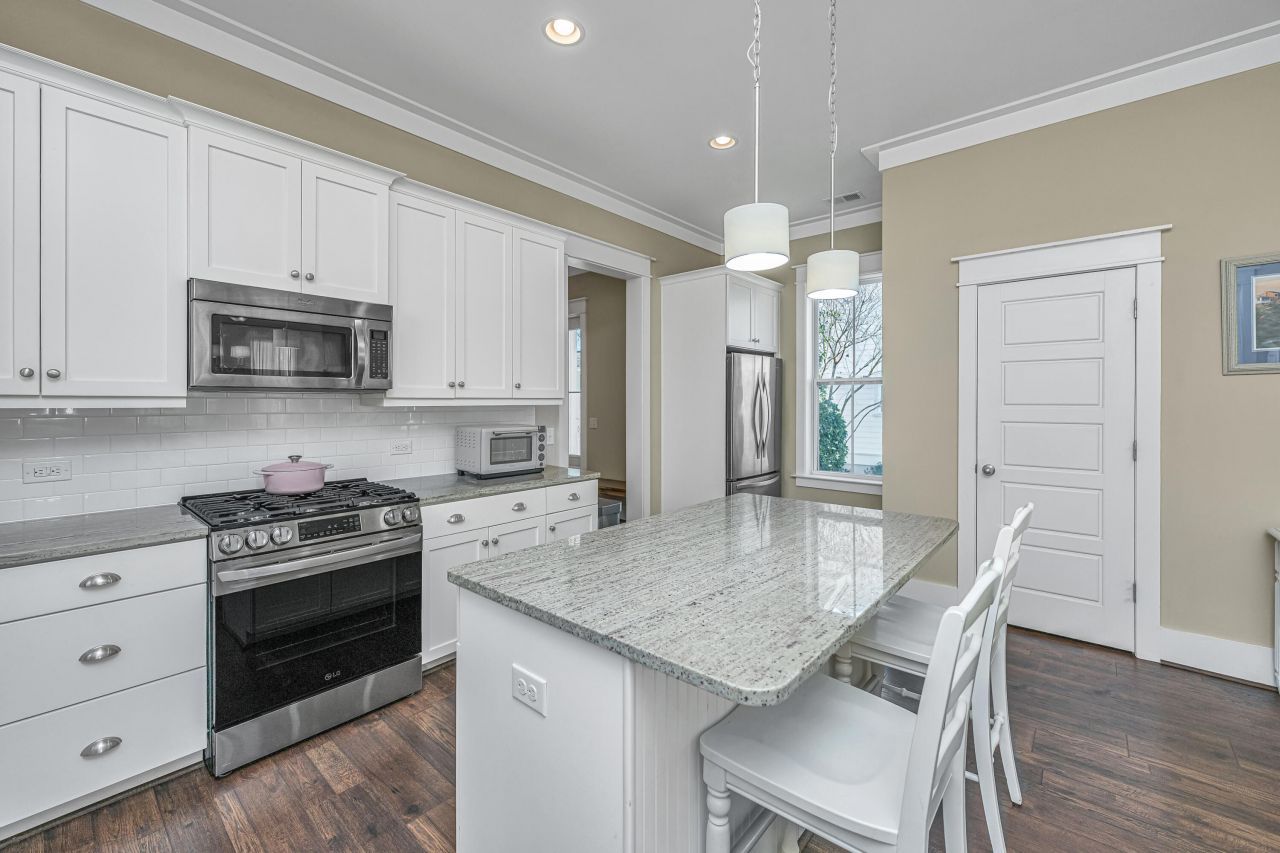 2810 Rivertowne Parkway Photo 12