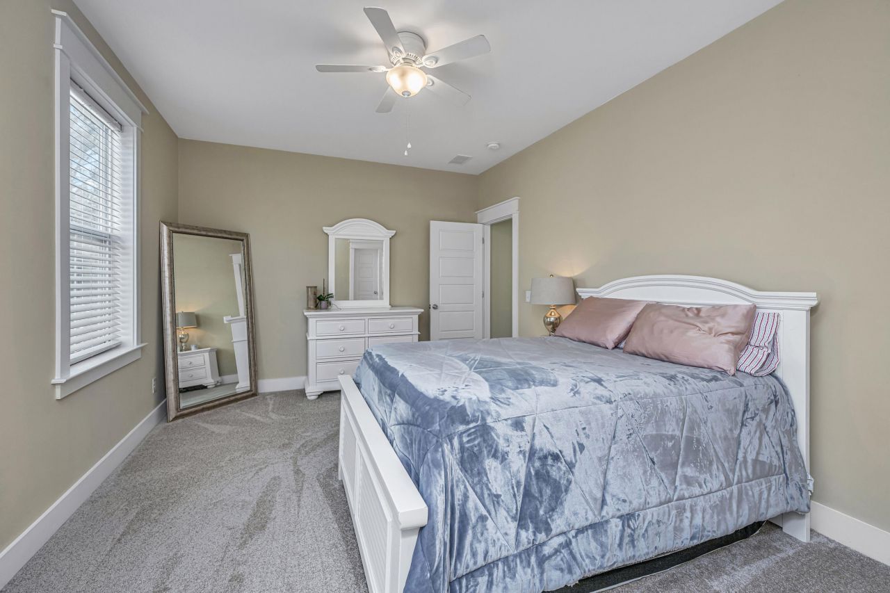 2810 Rivertowne Parkway Photo 24