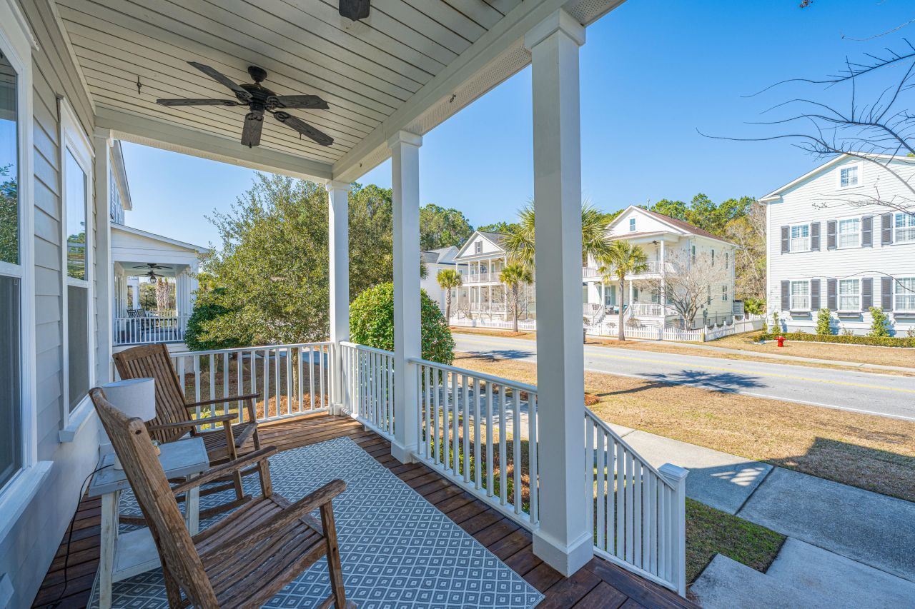 2810 Rivertowne Parkway Photo 4