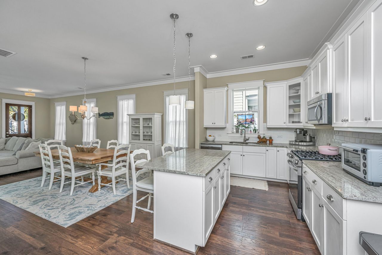 2810 Rivertowne Parkway Photo 9