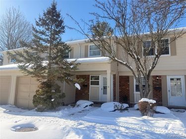 5802 Northfield Parkway, Troy, MI 48098