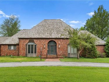 14908 E Pawhuska Road, Nevada, MO 64772