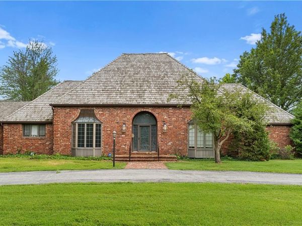 14908 E Pawhuska Road, Nevada, MO 64772