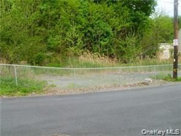 21 Coffey Avenue, New Windsor, NY 12553