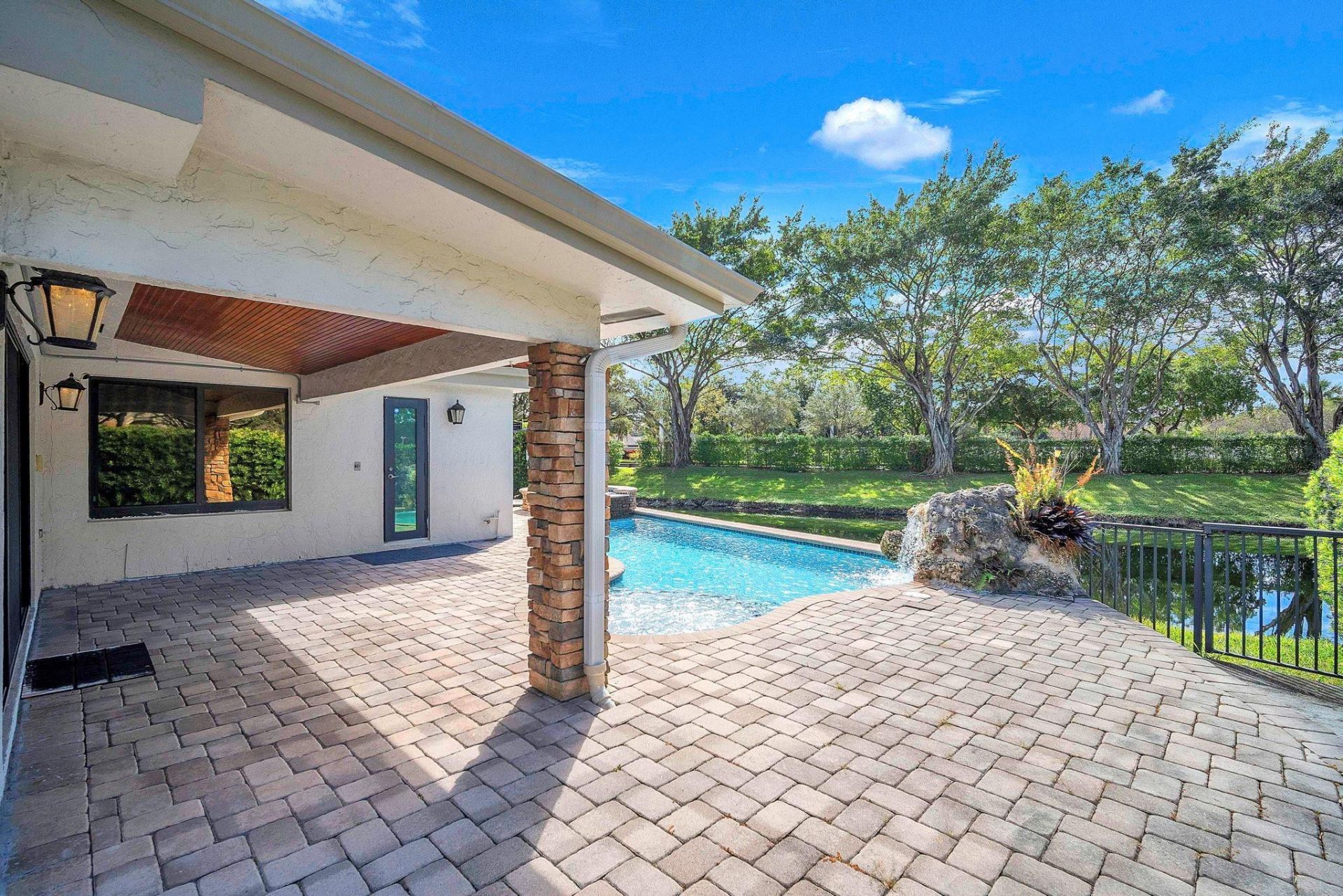 1830 NW 97th Avenue, Plantation, FL 33322 Photo