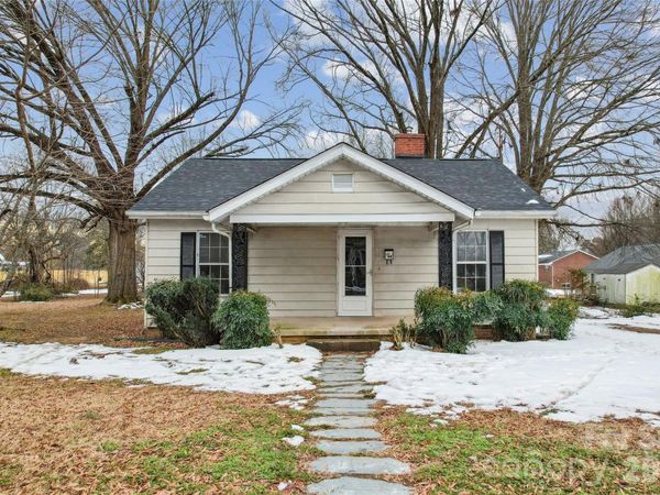 209 W Round Street, Landis, NC 28088