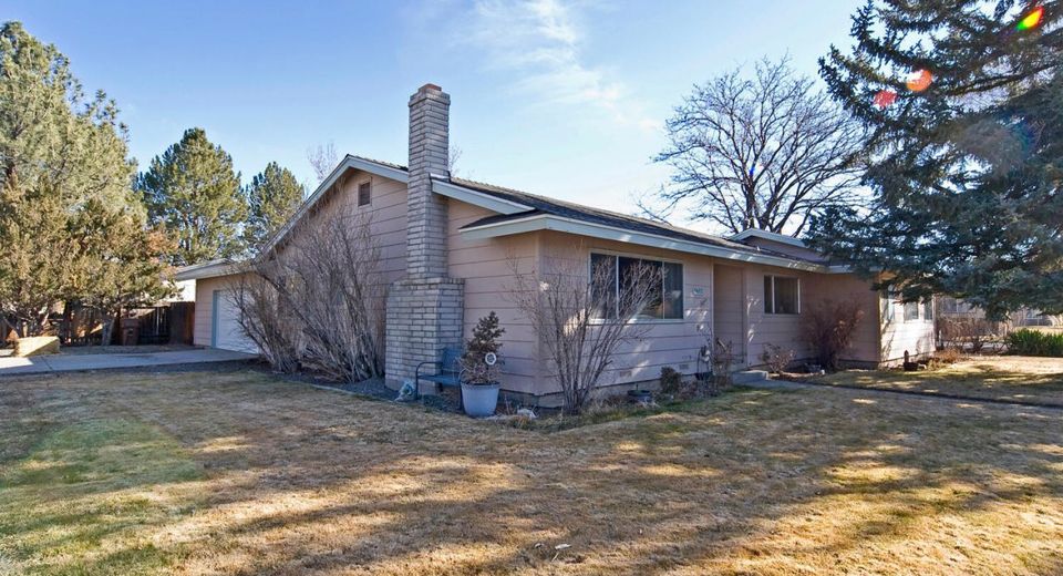1611 Wildrose Drive, Minden, NV 89423 Photo