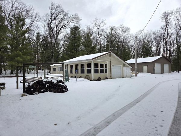 9852 S Birchwood Dr., Baldwin, MI 49304