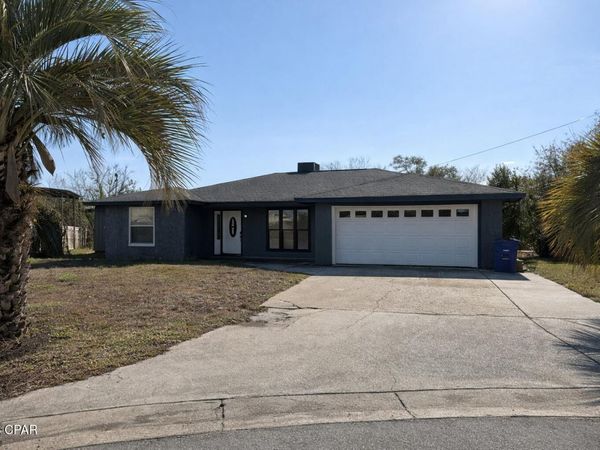 945 Agnes Scott Circle, Panama City, FL 32405