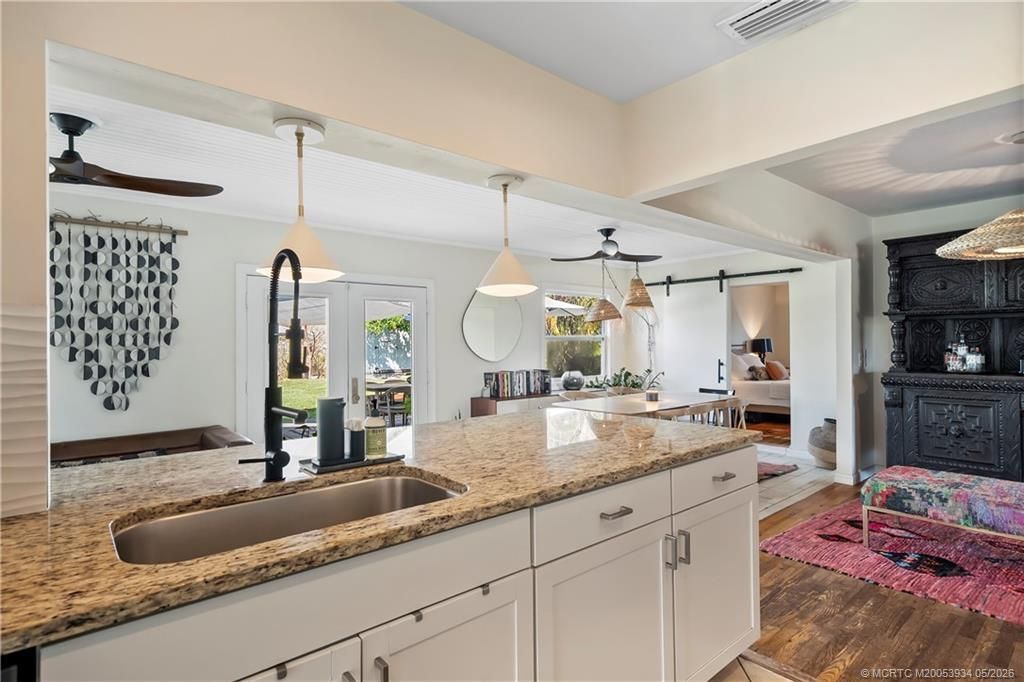 1092 SE Madison Avenue, Stuart, FL 34996 Photo