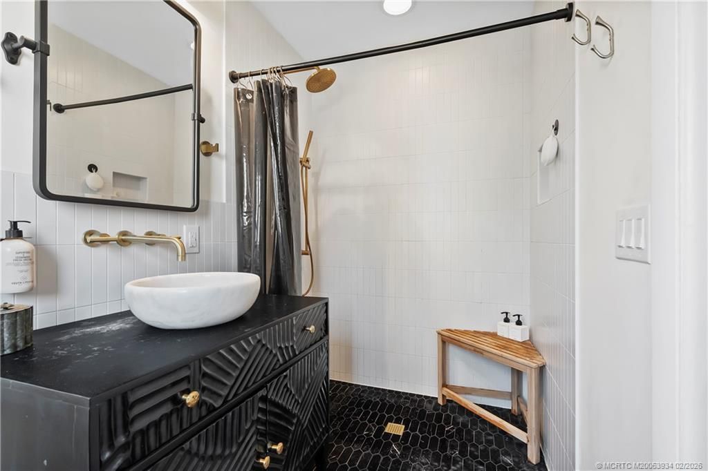 1092 SE Madison Avenue, Stuart, FL 34996 Photo