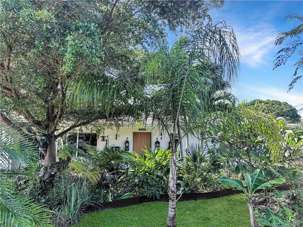 1092 SE Madison Avenue, Stuart, FL 34996 Photo