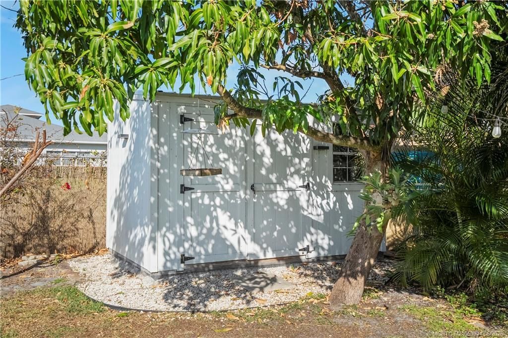 1092 SE Madison Avenue, Stuart, FL 34996 Photo