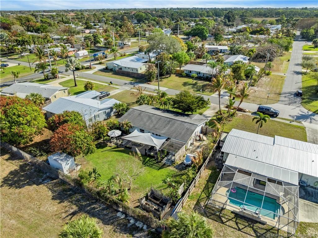 1092 SE Madison Avenue, Stuart, FL 34996 Photo