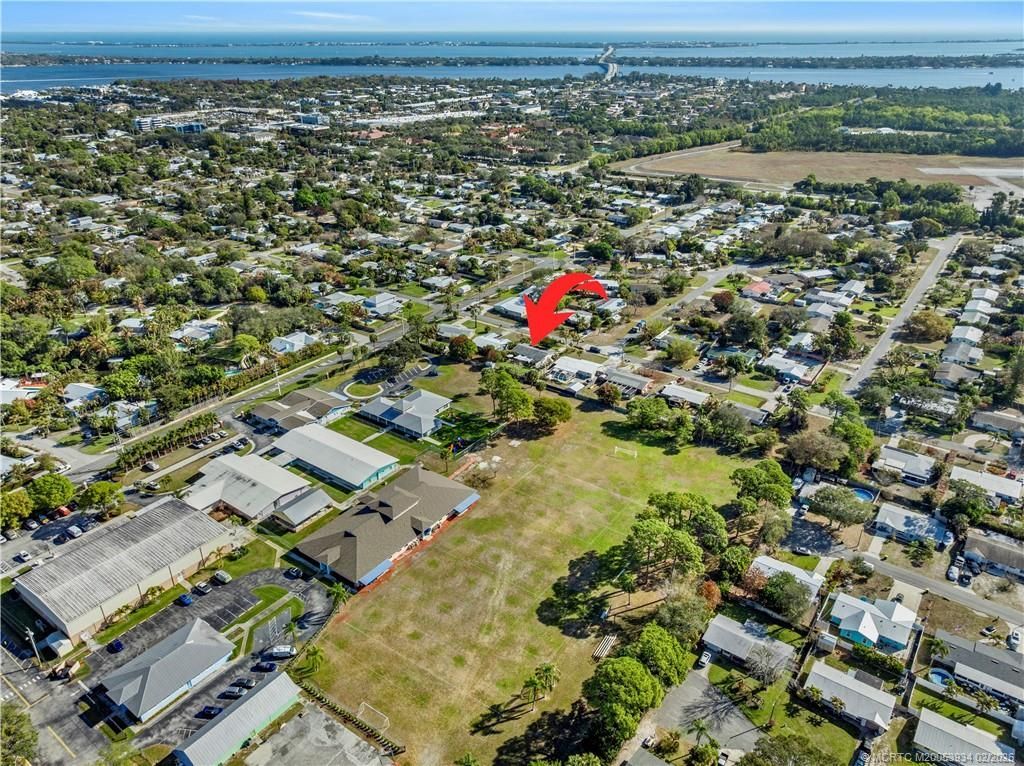 1092 SE Madison Avenue, Stuart, FL 34996 Photo