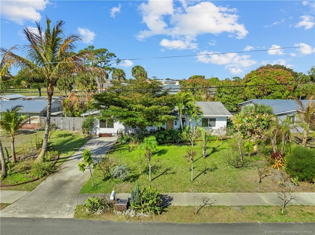 1092 SE Madison Avenue, Stuart, FL 34996 Photo