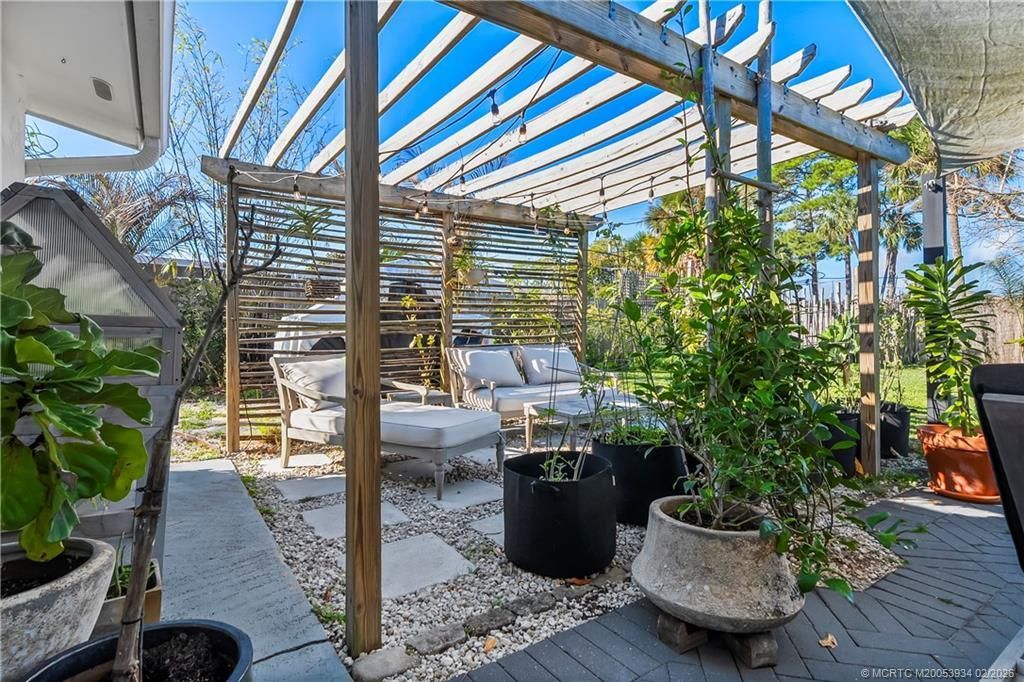 1092 SE Madison Avenue, Stuart, FL 34996 Photo