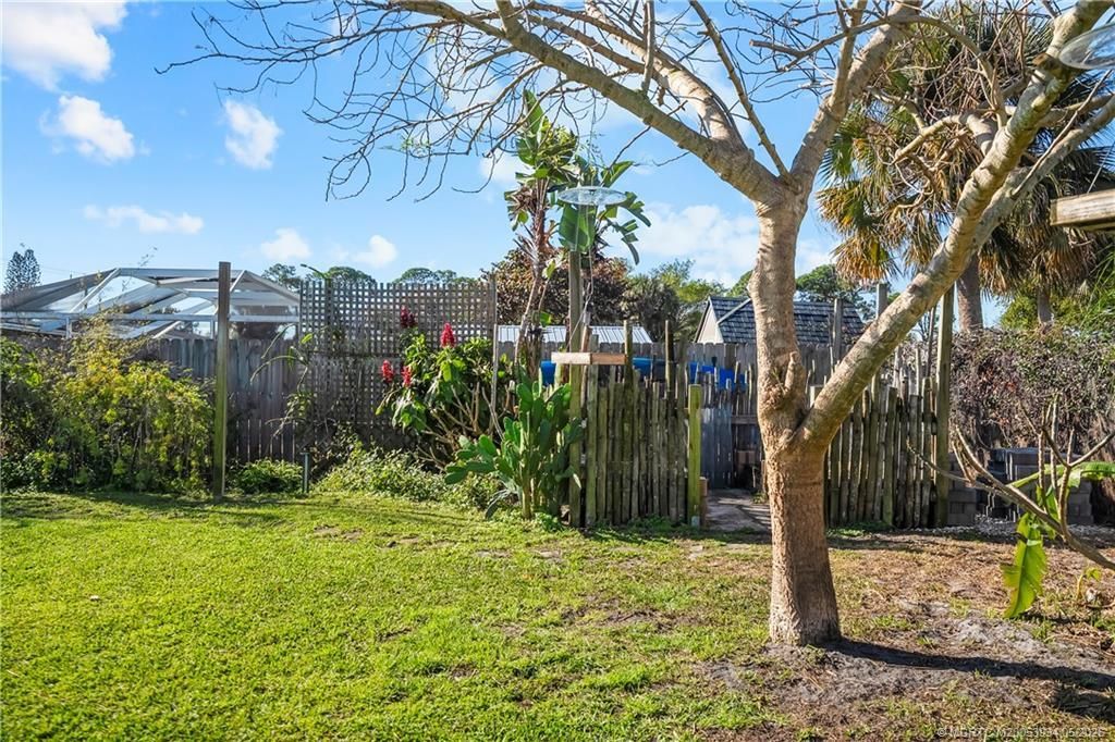 1092 SE Madison Avenue, Stuart, FL 34996 Photo