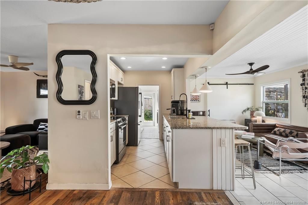 1092 SE Madison Avenue, Stuart, FL 34996 Photo