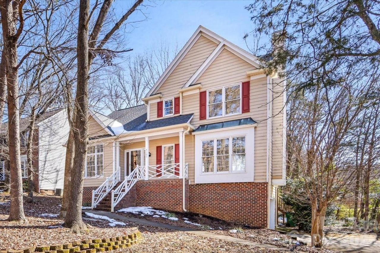 4107 Brownes Ferry Road, Charlotte, NC 28269 Main Photo