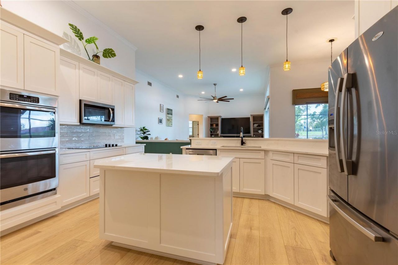 442 Tremingham Way, Venice, FL 34293 Photo