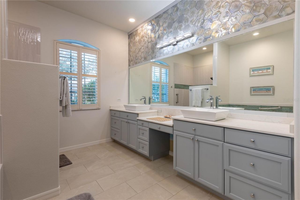 442 Tremingham Way, Venice, FL 34293 Photo