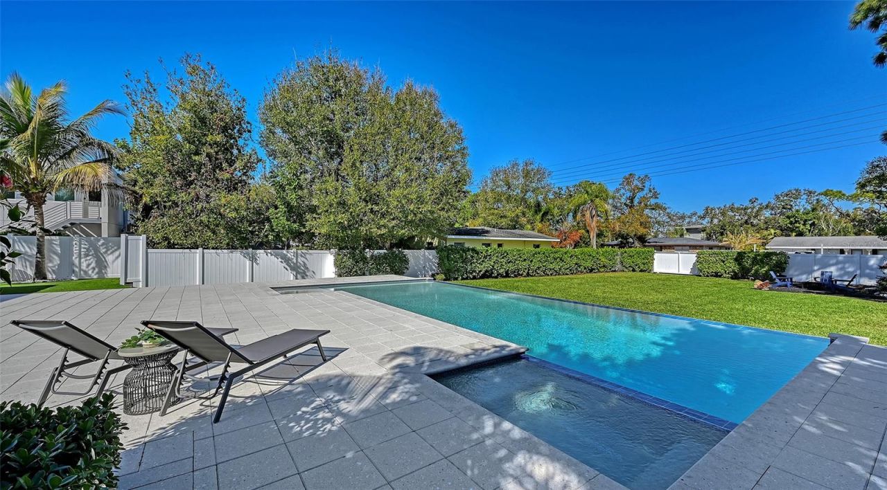 2215 Datura Street, Sarasota, FL 34239 Photo