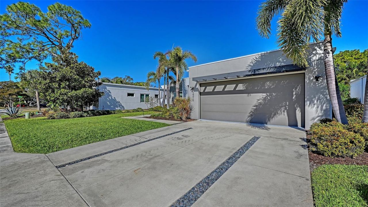 2215 Datura Street, Sarasota, FL 34239 Photo