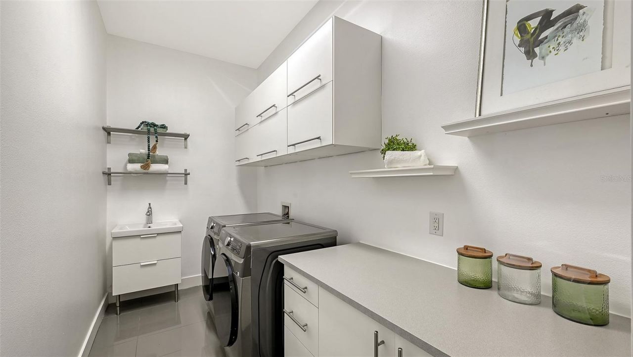 2215 Datura Street, Sarasota, FL 34239 Photo