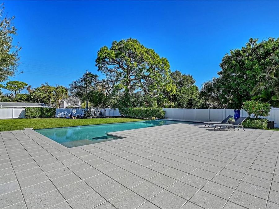 Property Image 60