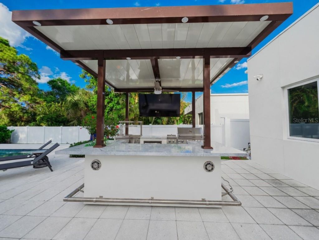 2215 Datura Street, Sarasota, FL 34239 Photo