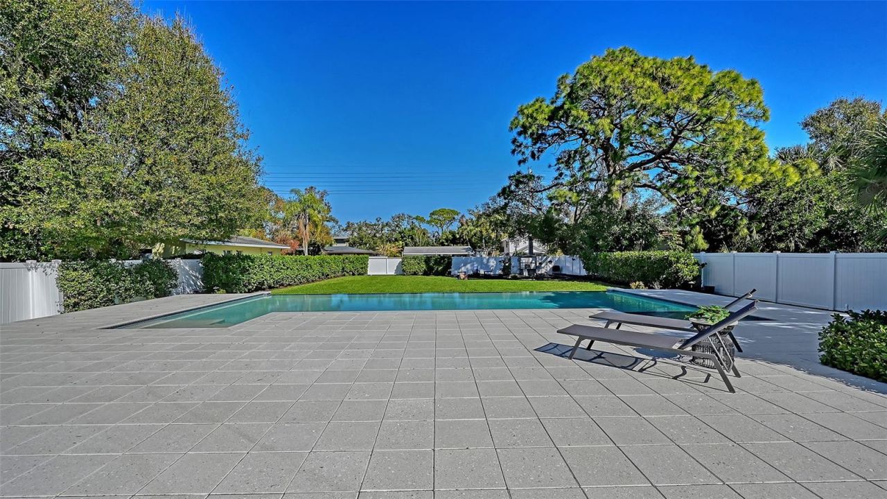 2215 Datura Street, Sarasota, FL 34239 Photo