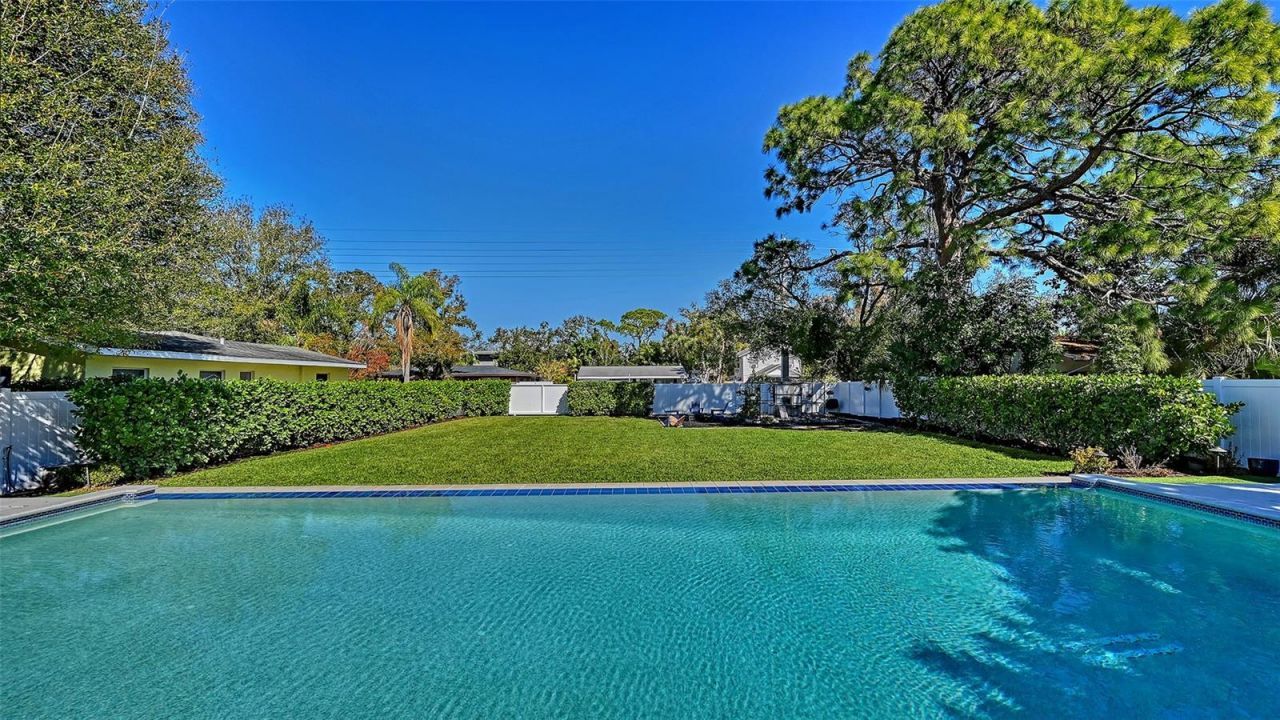 2215 Datura Street, Sarasota, FL 34239 Photo