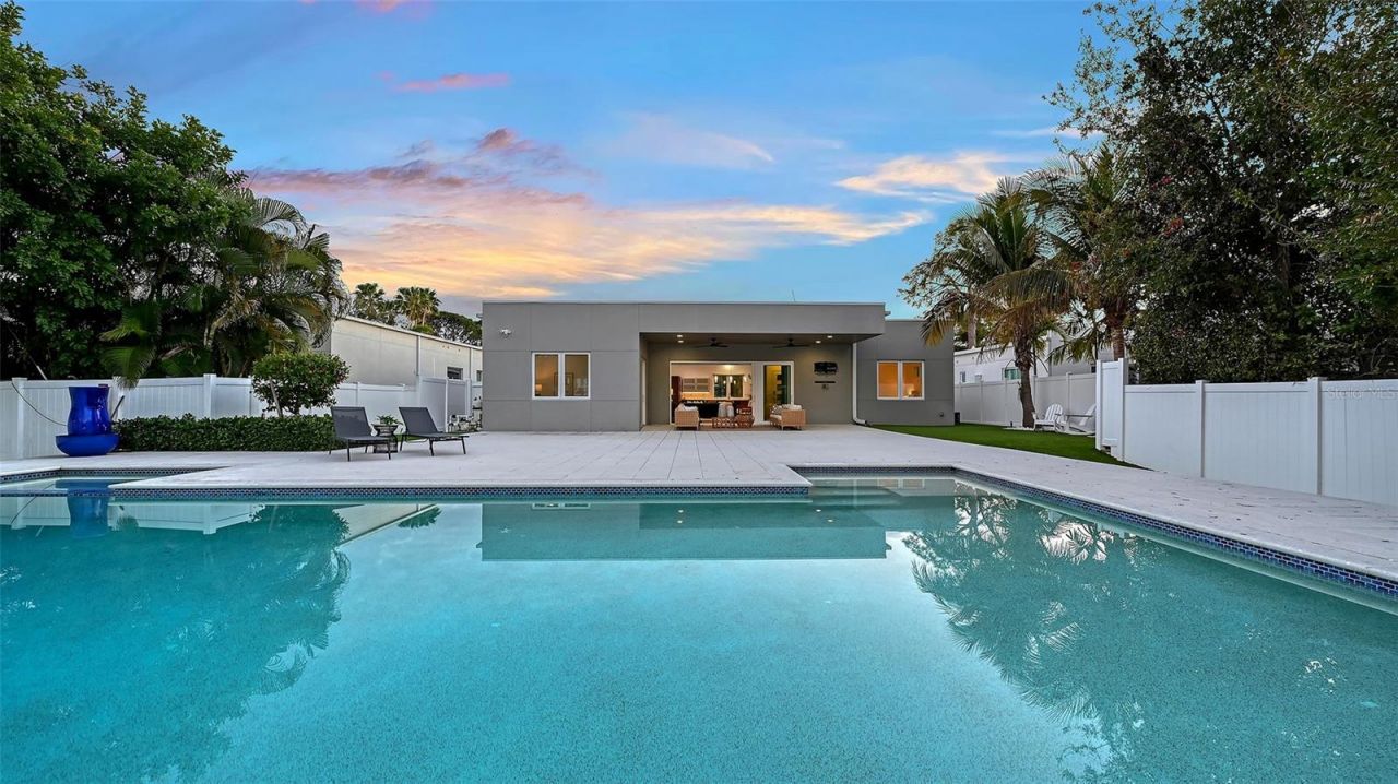 2215 Datura Street, Sarasota, FL 34239 Photo