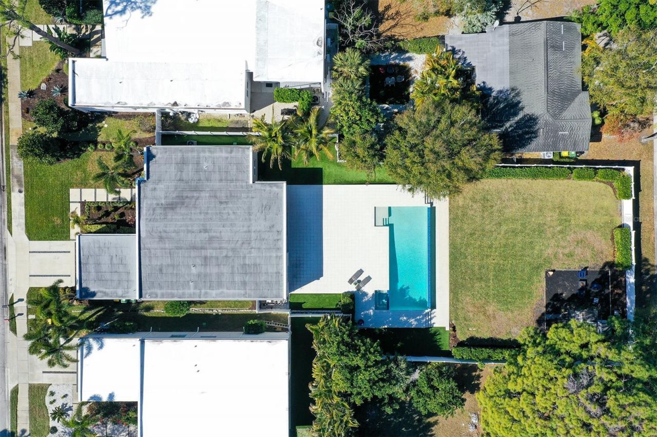 2215 Datura Street, Sarasota, FL 34239 Photo