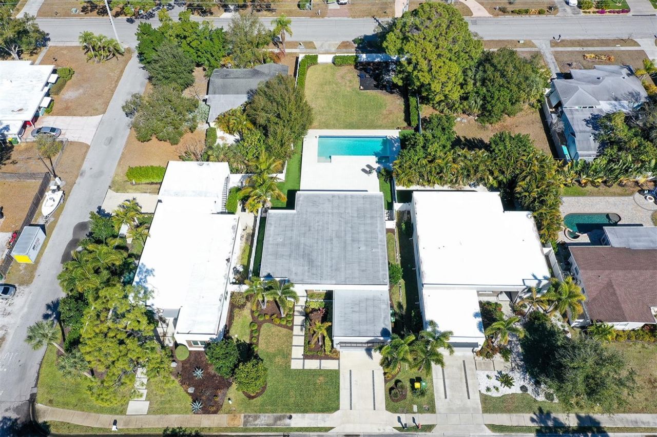 2215 Datura Street, Sarasota, FL 34239 Photo