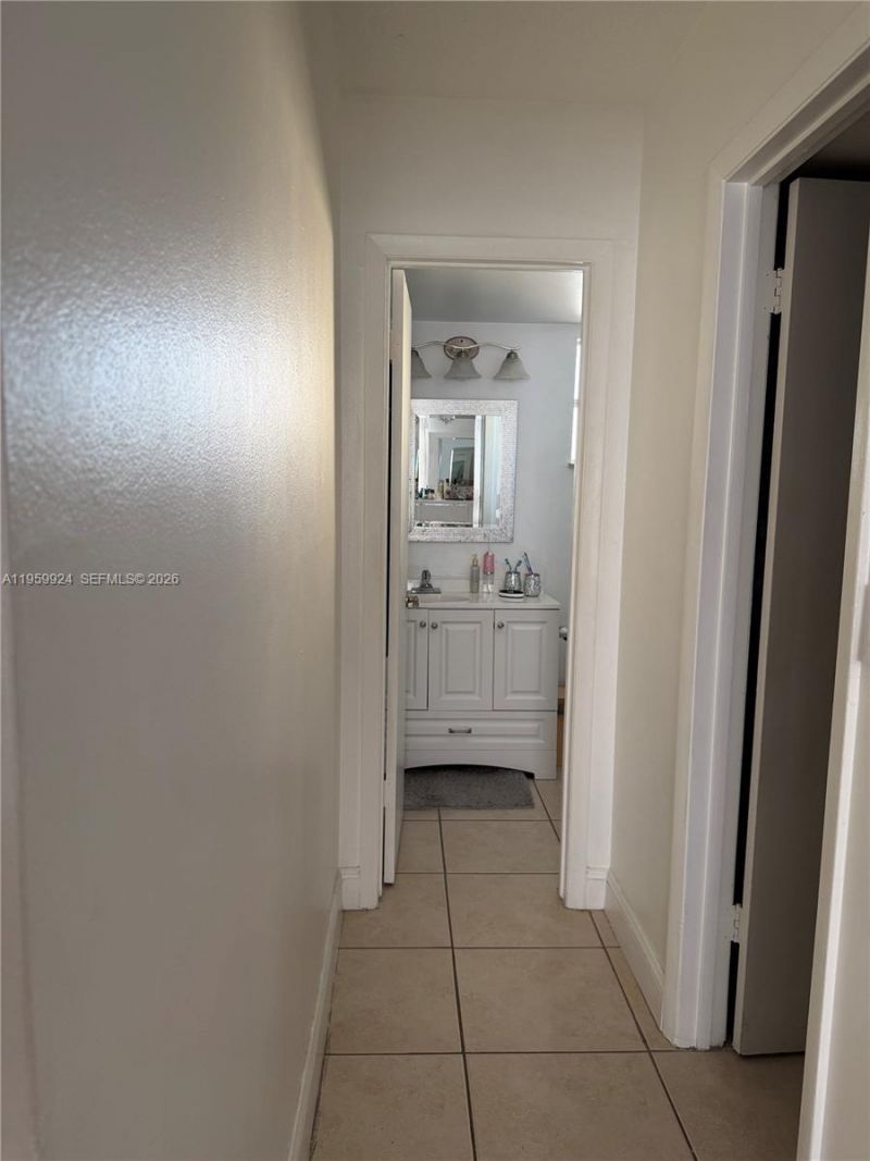 575 W 69th St , Unit 205, Hialeah, FL 33014 Photo