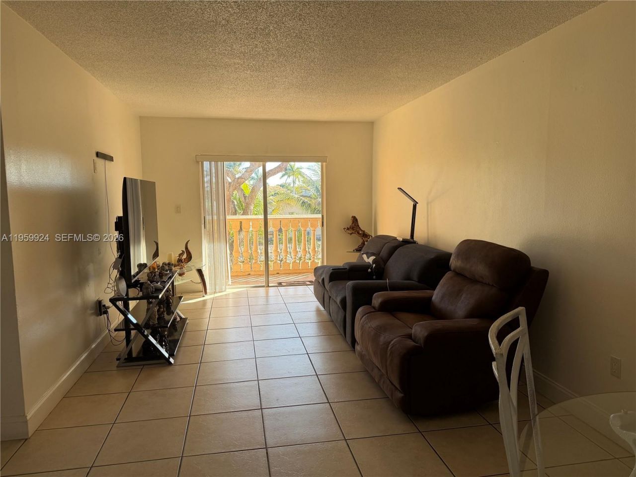 575 W 69th St , Unit 205, Hialeah, FL 33014 Photo