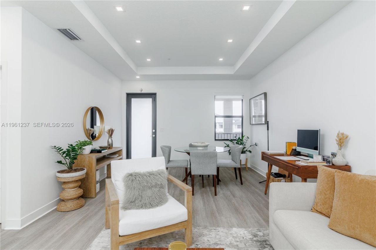 7831 NW 104th Ave , Unit 32, Doral, FL 33178 Photo