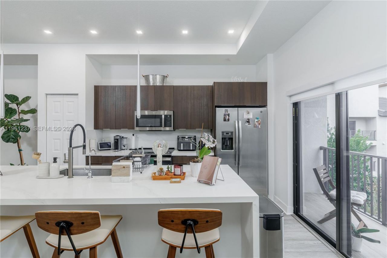 7831 NW 104th Ave , Unit 32, Doral, FL 33178 Photo