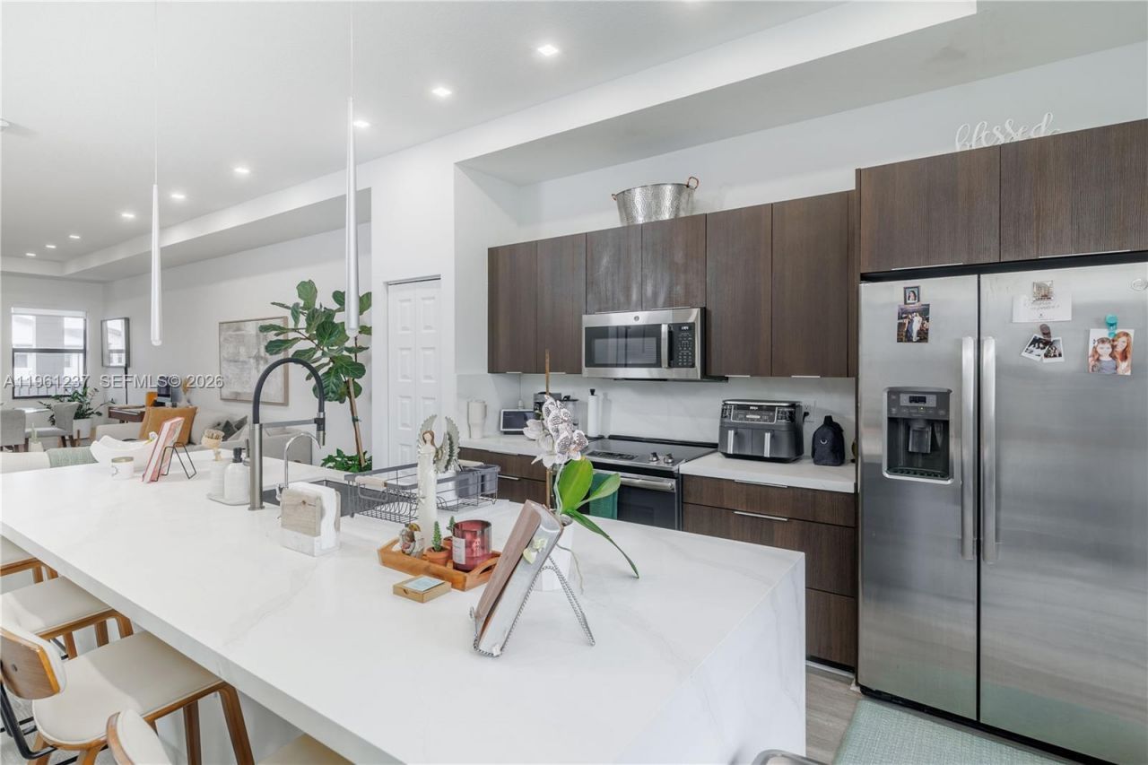 7831 NW 104th Ave , Unit 32, Doral, FL 33178 Photo