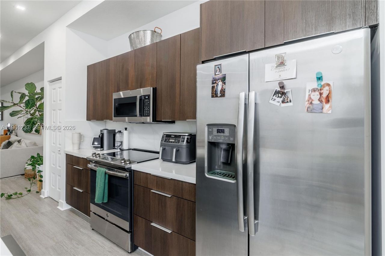 7831 NW 104th Ave , Unit 32, Doral, FL 33178 Photo